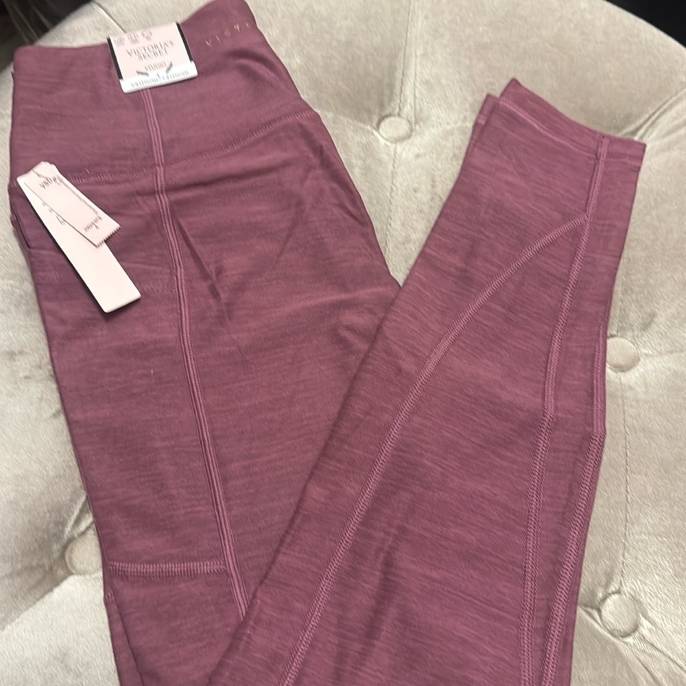 Victoria’s Secret softest legging ever, Studio 7/8 legging in light plum, new